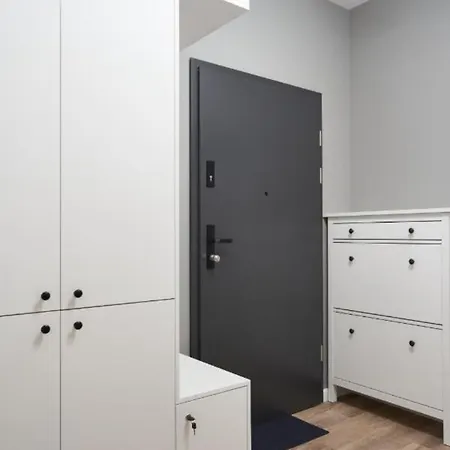 White Glove Deluxe Olimpijska Апартаменты